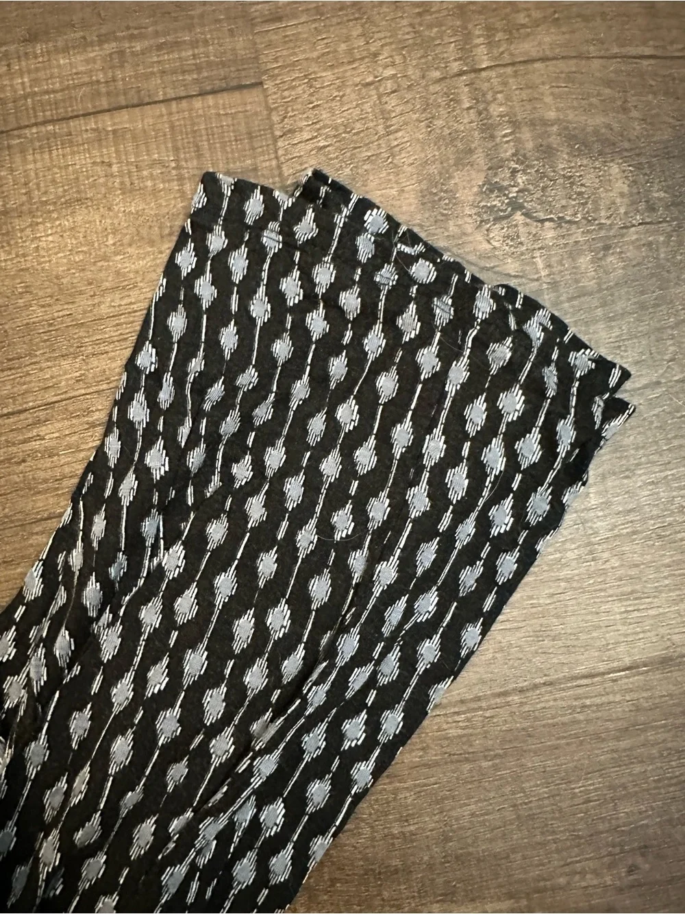 Black & White Patterned Drawstring Pants - Picture 3 of 6